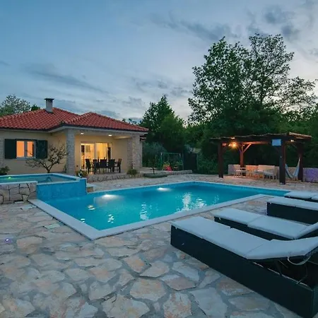 Villa Maslina